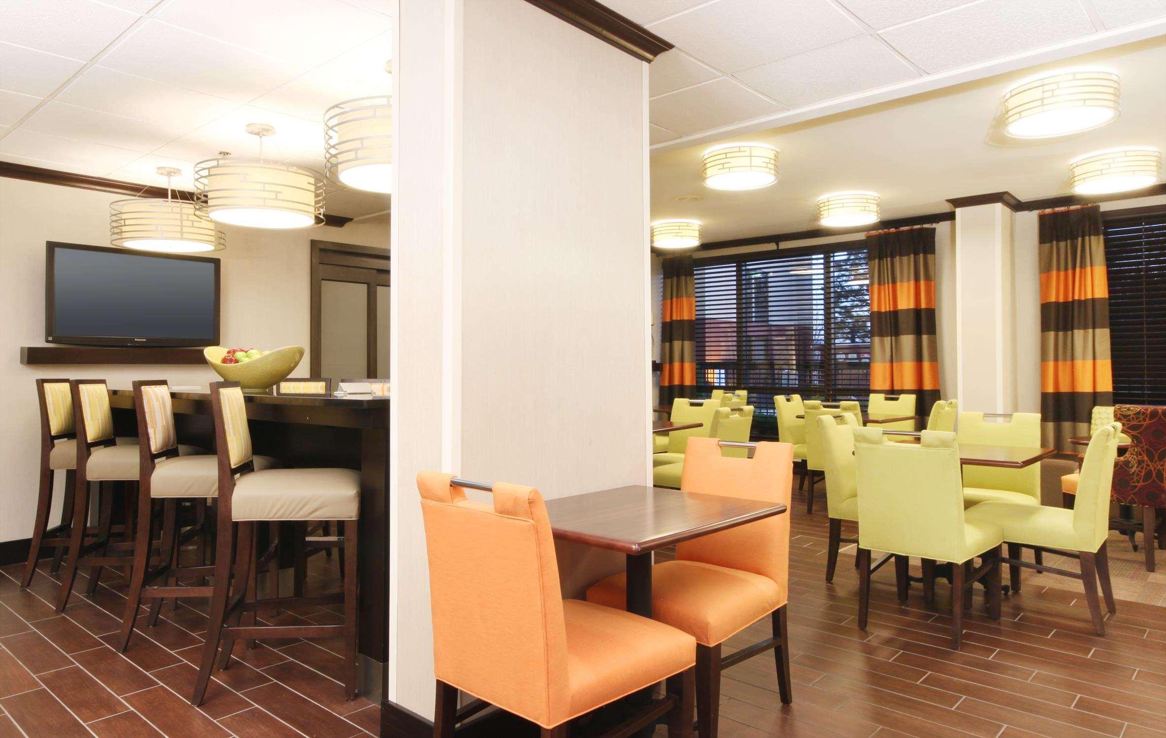 Hampton Inn Оверленд-Парк Ресторан фото